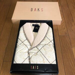 DAKS 羽毛入肩当て　ダックス size肩幅60cm×身丈54cm（前丈43cm）ダウン／ベスト／ルームウェア／ベージュ系／自宅保管品／新品未使用品