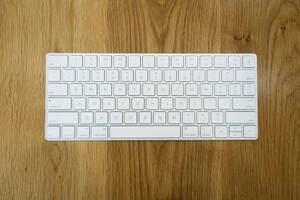 apple magicketboard（US配列） + magic mouse ほぼ未使用