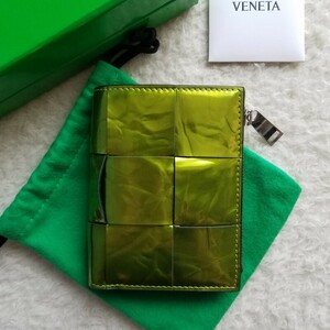 新品 BOTTEGA VENETA ボッテガヴェネタ スモール カセット ファスナー ウォレット 2つ折り財布 クロロフィル/ブラック 706010V1Y633563 