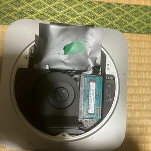 Apple Macmini 2011 A1347 CPU わからないHDD 無し　メモリ4GB 通電しない　CPUファンのネジの一つがねじ山潰れ