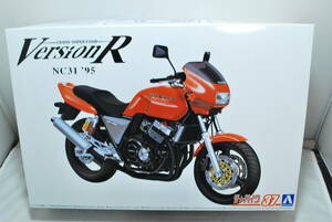 ■　希少！未開封　アオシマ　1/12　ホンダ　CB400SF （SUPER FOUR/スーパーフォア）　バージョンR　NC31　’95　■