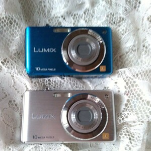 平成レトロ　Panasonic　LUMIX デジタルカメラ　パナソニック　ルミックス　DMC-FS7 　ブルー系シルバー系２台まとめて激安
