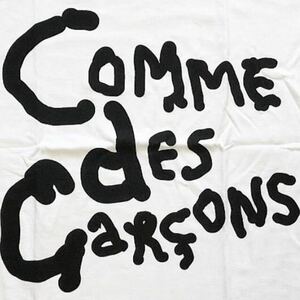 希少 XXL コムデギャルソン COMME des GARCONS 青山限定 2023 リニューアル記念 アリサヨッフェ Alisa Yoffe メッセージ CDG ロゴ Tシャツ
