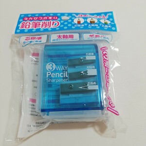 サンノート株式会社 3way Pencil Sharpener 3H通りに使える 鉛筆削り 芯標準 太軸用 芯長め 未使用品 [えんぴつ削り 文房具]