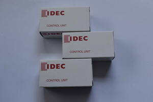 ★1146 IDEC　コントロールユニット押しボタンスイッチ　3個セット 　部品　スイッチ　用品　DIY