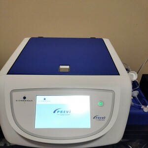 BIOMEIEUX ビオメリュー　 PREVi color Gram 2 　自動グラム染色装置 　集細胞遠心　タンク付き　ラボ　研究　病院　簡易動作確認