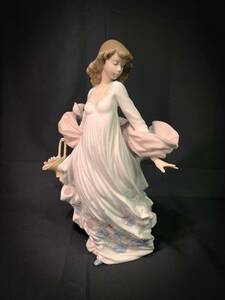 LLADRO リヤドロ 春の輝き 花と少女 花かごを持つ女性 陶器 置物 フィギュリン 置物 オブジェ アンティーク