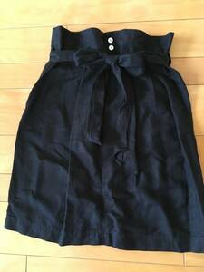 美品・ニームエニーム・麻混素材・台形リボンスカート・サイズフリー・黒色・400円