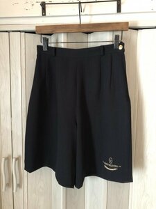 ◆GIANNI VALENTINO/黒のハーフパンツ/ブランドロゴ入り◆pt