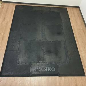 ① IVANKO/イヴァンコ ラバーマット 16枚セット 約183x244cm インターロック式 筋トレ トレーニング 下敷き ジム フィットネス 店舗 業務用