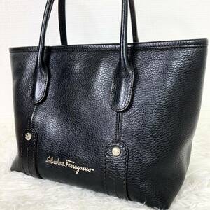 1円【極美品】Salvatore Ferragamo フェラガモ トートバッグ ビジネス ハンド 総柄 レザー ブラック 黒 シボ革 メンズ 肩かけ A4 金具