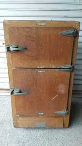 昭和レトロ アンティーク 大正ロマン 木製冷蔵庫 当時物 高さ85cm奥行き47cm横47cm 古い冷蔵庫