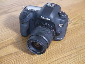 キャノン Canon EOS 5D Mark iii マーク3　オールドレンズ４本！ 純正レンズ２本！　その他おまけ多数！！