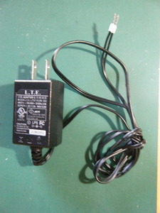 I.T.E. ADAPTOR　出力：DC6V 1.8A