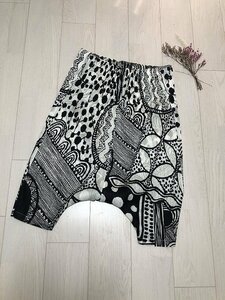 ■■【極美品】 激レア ISSEY MIYAKE PLEATSPLEASE プリーツプリーズ白と黒プリントサルエル パンツ size2 ■■