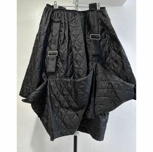 2016AW　コムデギャルソン　キルティングスカート 黒 Mサイズ　ポリエステル　ブラック