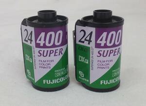 【未使用品・動作未確認ジャンク】★期限切れフィルム 2本　フジカラーフィルム　FUJICOLOR SUPERIA 400 24枚撮り　CH135　DX 