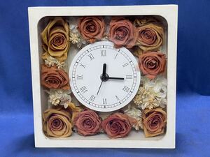 薔薇 花時計『 ローズ(薔薇)花輪囲み 装飾 壁掛け時計 』- 木製枠 薔薇 掛け時計 枯れない花 バラ フラワーリースロック -