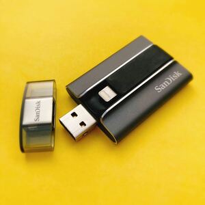 Lightning外付けUSBメモリー iXpandフラッシュドライブ 128GB SanDisk Flash Drive SDIX-128G iPhone/iPadデータバックアップ用