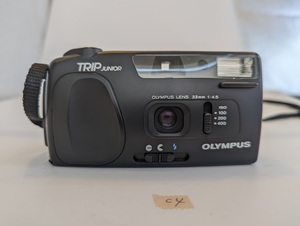 OLYMPUS TRIP JUNIOR 33mm F4.5 オリンパス コンパクトカメラ フィルムカメラ #C4