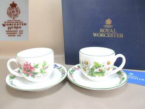 F047*ロイヤルウースター*　WORCESTER HERBS　ペアカップ＆ソーサー　/未使用