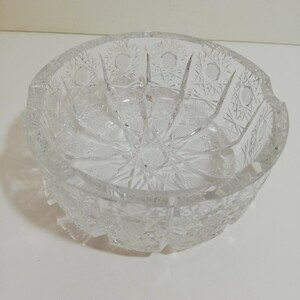 Bohemia glass ボヘミアガラス クリスタルガラス 灰皿 直径11.7cm×高さ5cm 切子 ガラス工芸品 