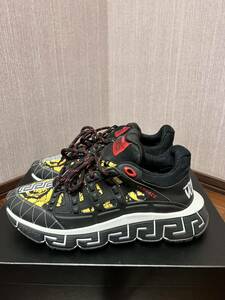 極美品 VERSACE トライグレカスニーカー size42 ヴェルサーチ 国内正規品