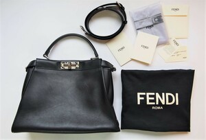 極美品★定価75万★FENDIミラノ店ヨーロッパ限定モデル黒ピーカブー33レギュラーサイズシリアルナンバー保証フェンディPeekabooストラップ