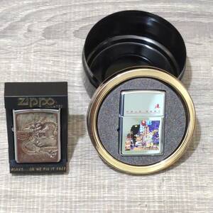 【ジッポ】 香港 竜 Zippo 2個セット 灰皿付き MADE IN USA アメリカ製 龍 Hong Kong 1997年製 2006年製 ドラゴン ヴィンテージ 両面加工