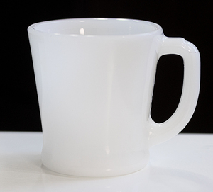 ファイヤーキング マグ ホワイト Ｄハンドル 1950年代 耐熱 ミルクガラス コーヒー ビンテージ アンティーク アメリカ レトロガラス