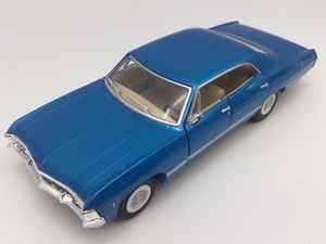 1台売り　メタリックブルー　1/43 1967 シボレー インパラ　ミニカー 車　アメ車　Aカー　クラシックカー　旧車　レトロ　ヴィンテージ