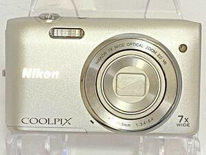 【1円〜】 Nikon COOLPIX s3500 ニコン デジタルカメラ シルバー　【ジャンク品】バッテリー付属