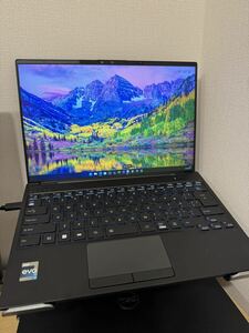 富士通　LIFEBOOK UH90/H1 Corei7 1360P メモリ16gb SSD 512gb ピクトブラック