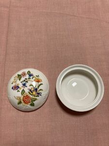 エインズレイ　AYNSLEY Fine Bone China MADE IN ENGLAND エインズレイの小物入れ