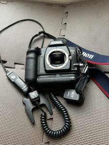 Canon EOS 3 フィルムカメラ本体、BATTERY PACK BP-E1 、REMOTE SWITCH RS-80N3、OFF-CAMERA SHOE CORD 2 、セット 中古品
