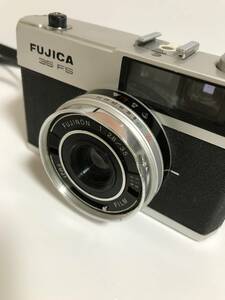 小型金属カメラ　FUJICA 35 F S 35mm　f2・8 搭