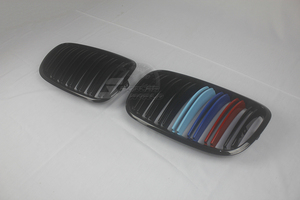 純正交換用 左右セット 取付簡単 在庫有 BMW E70 X5 E71 X6 MLOOK フロントグリル 光沢黒+Mの3色カラー
