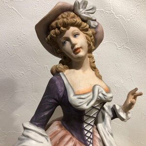 大型・高さ約３７ｃｍ　陶器　女性　人形　フィギリン　焼物　陶器　雑貨　インテリア　置物　ビンテージ　骨董品　管理001