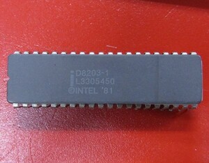 [秘蔵CPU放出745]intel 8203 D8203-1 L3305450 Cer-DIP DRAMコントローラー