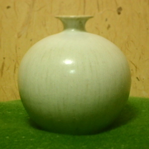 細首 徳利 壺 花瓶 飾り壺 在銘 陶磁器 飾壺 置物 美術工芸品（俗称：メロン、瓜）