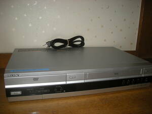 ★SONY SLV-D383P★VHSビデオカセットレコーダー /DVDプレーヤー 一体型★通電OK