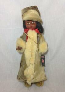 ☆カナダ土産 毛皮 スリープアイ イヌイットドール Inuit Doll