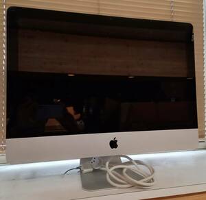 Apple iMac 21.5-inch, Mid 2011 2.5 GHz Intel Core i5 16GB 1333 MHz DDR3 AMD Radeon HD 6750M 512MB 