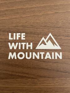 209. 【送料無料】 山 LIFE WITH MOUNTAIN カッティングステッカー キャンプ アウトドア 【新品】