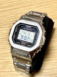 新品 フルメタル CASIO カシオG-SHOCK GショックDW-5600UE DW-5600 カスタム 本体付き デジタル腕時計 ステンレス シルバーベゼル＆ベルト