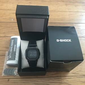 カシオ　Ｇショック　CASIO G-SHOCK　GMW-B5000GD-1JF 中古