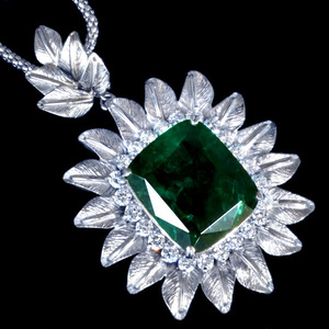 61902 美しいエメラルド２３．４６ct 絶品ダイヤモンド１．５４ct 最高級Pt900無垢セレブリティネックレス