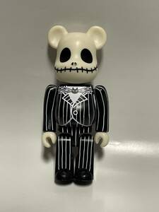 BE@RBRICK 100% JACK SKELLINGTON 口とじ ナイトメア・ビフォア・クリスマス ジャック・スケリントン メディコムトイ フィギュア