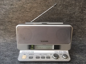 ＜送料込＞電池での動作確認済 Panasonic パナソニック ラジオ TV-FM-AM 3BAND 3バンド RECEIVER 卓上ラジオ RF-U700 2006年製
