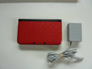 希少品 FW11.13.0-45J 任天堂 3DS LL Newスーパーマリオブラザーズ2 SDカード（4GB）と充電器付の動作認済みジャンク扱い品です